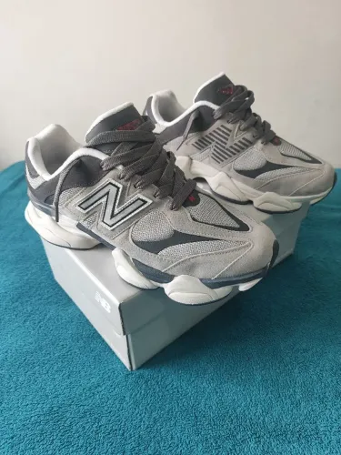 Tênis New balance 9060