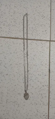 Vendo corrente de prata 