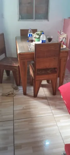 Mesa vidro e 4 cadeiras 