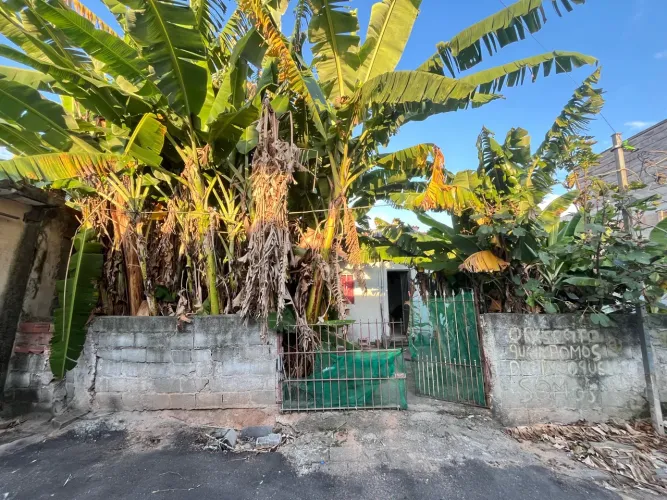 Vendo casa 3 cômodos