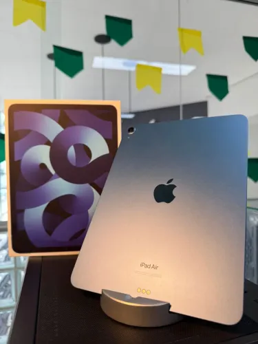 iPad Air 5a geração   A2588  Wifi  64GB  Tela 10.9?  Chip Apple M1   8GB RAM  Cor azul