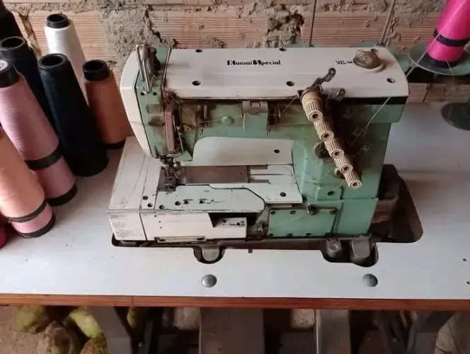 Máquina Galoneira Kansai especial funcionando perfeitamente 