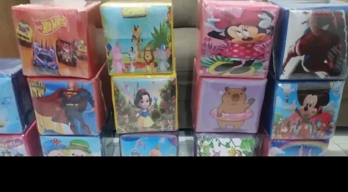 Puff infantil personalizado com temas