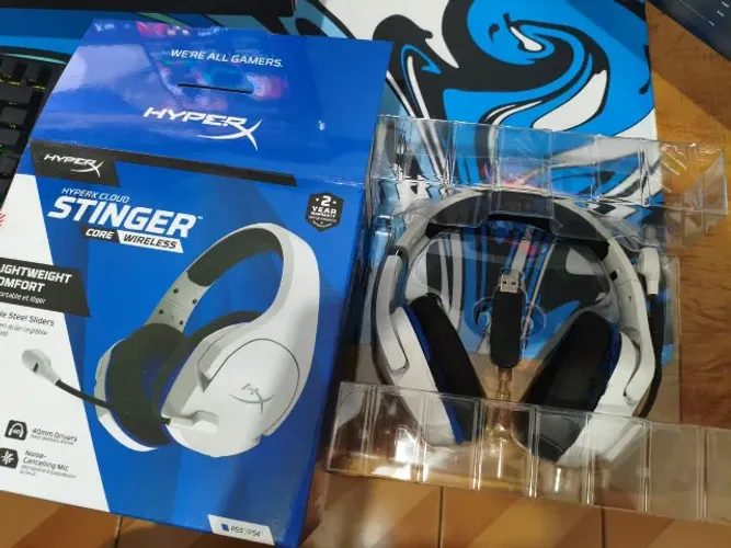 Headset HyperX Cloud Stinger Core Wireless - Branco