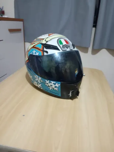 Capacete AGV integral - marca italiana premium, boa conservação, design exclusivo