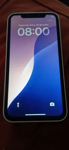 Iphone xr com a carcaça do Iphone 17 bateria nova