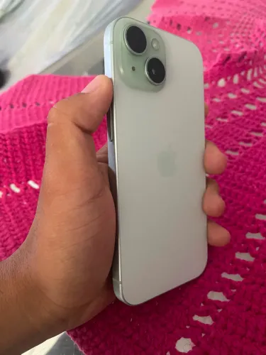 iPhone 15 256