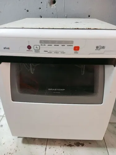 Vendo uma lava louças semi-nova funcionando perfeitamente 