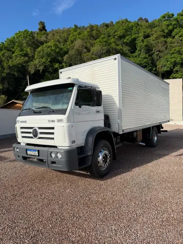 VW 17 180 extremamente impecável #raridade# está sendo instalado baú #