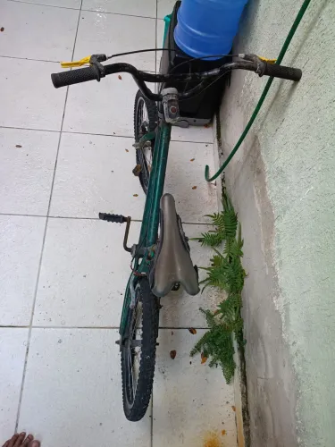 Bicicleta média aro 20