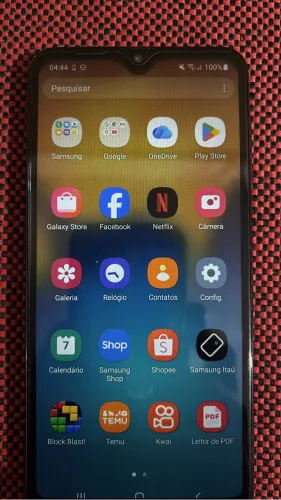 Celular Samsung Galaxy A20. 200$
