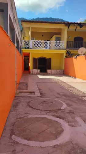 VENDO CASA DÚPLEX EM MEIO A NATUREZA CERCADA DE CACHOEIRA E O MAR E MUITA PAZ