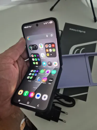 Samsung Z Flip 7 256GB 5G Aceito Cartão 