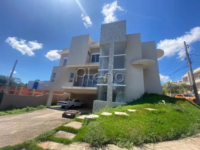 Casa à Venda no Condomínio Morada das Nascentes em Valinhos, no bairro Jardim Recanto.