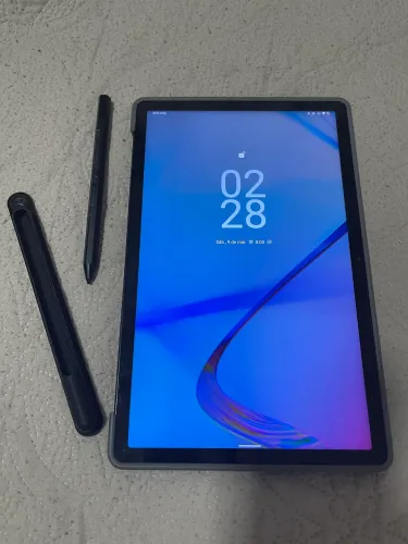 Tablet Lenovo Tab P11 Plus + Caneta Lenovo Precision, Recarregável, Usb-c (4G com Chip)