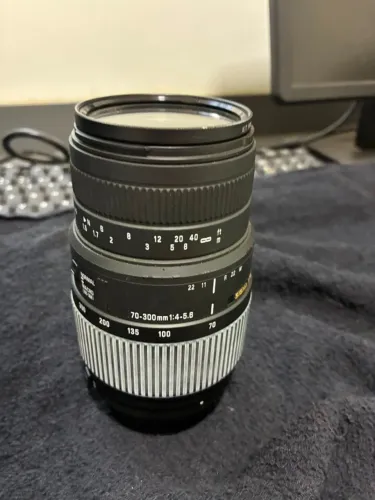 OBJETIVA NIKON 70-300MM