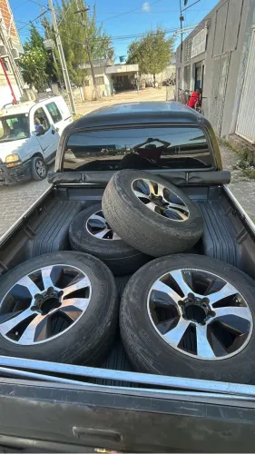 Rodas 17? Original Hilux Sw4 