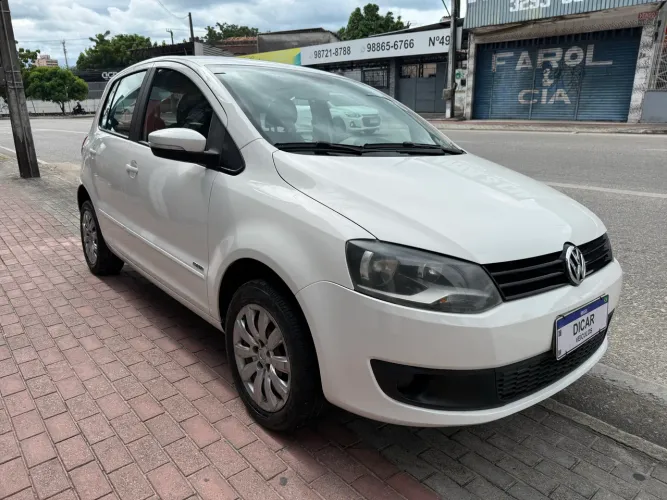 Volkswagen Fox 1.6 MI Total Flex 8V 5P 2014