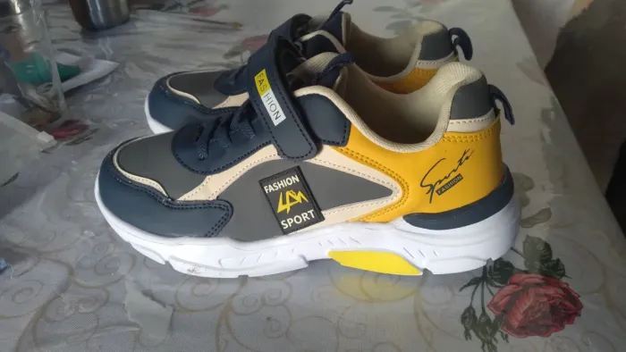 Tênis Infantil amarelo - N° 35 BR / 37 EUR