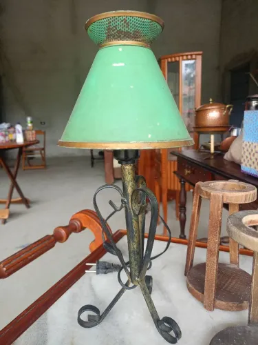 Abajur de ferro vintage +2 portas coador de madeira 