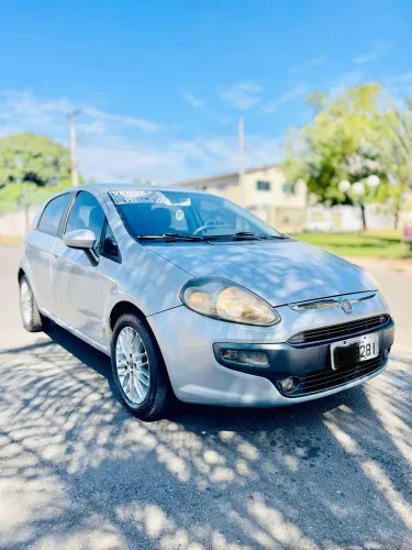 Fiat Punto Essence 1.6 Flex 16V 5P 2014