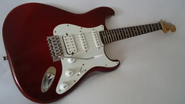 Guitarra Strato Squier Califórnia Humbucker ( Estado de Nova - Não Envio - Não Troco )