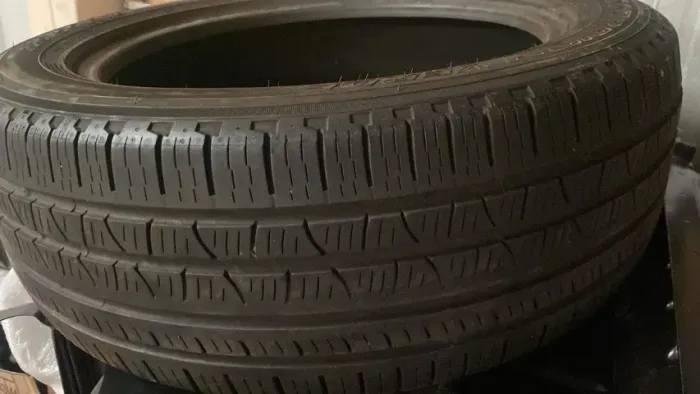 vendo pneu pirelli scorpion 225/55/18 seminovo 80%  