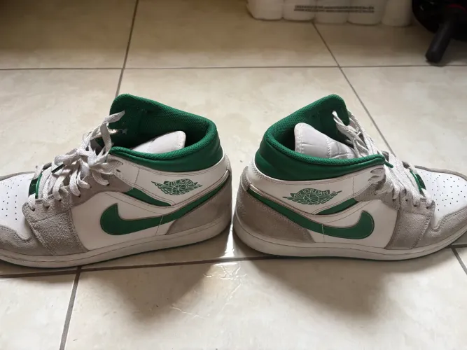 Air Jordan 1 Mid