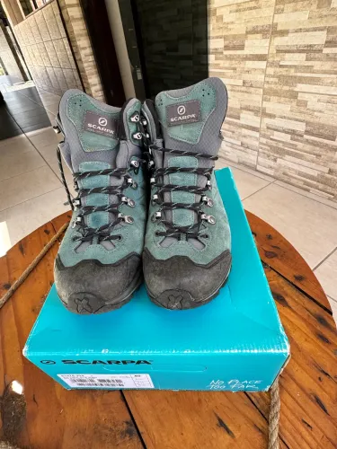 Vende se Scarpa ZG Trek GTX WMN