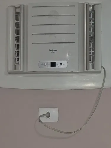 Vende-se um ar condicionado de janela 10000btus
