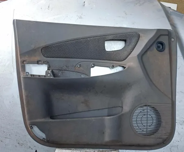 Forro Porta Dianteiro Esquerdo Hyundai Tucson 2015 Avaria (Usado)
