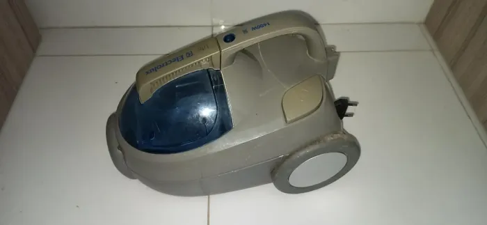 Aspirador de Pó Electrolux Lite Ciclônico 1400W - Completo na Caixa (110V e 220V)