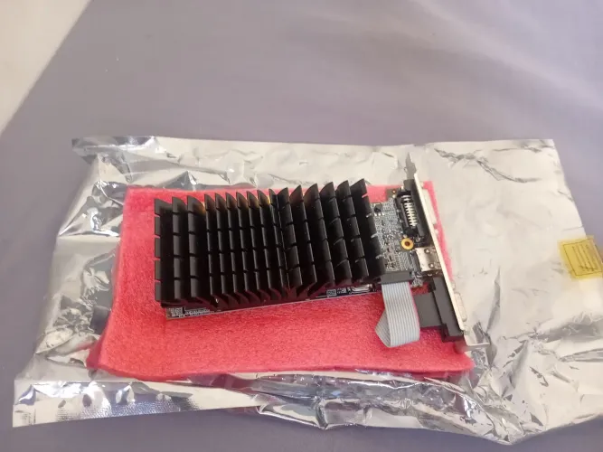 Placa de Vídeo Geforce 210