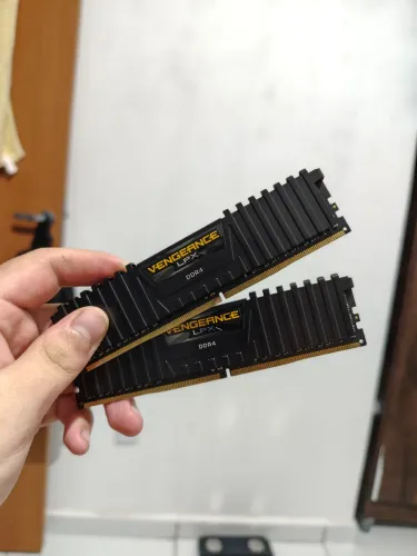 16GB DDR4 CORSAIR MEMÓRIA RAM