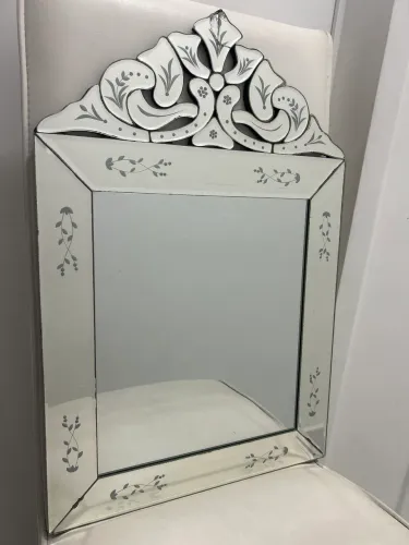 Espelho veneziano estilo provençal