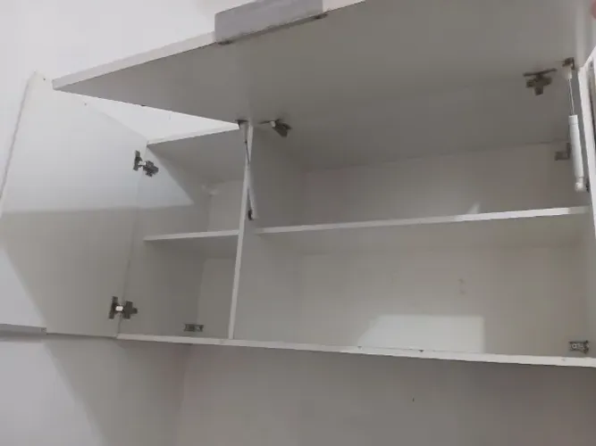 Armário de cozinha 2 portas 2 prateleira