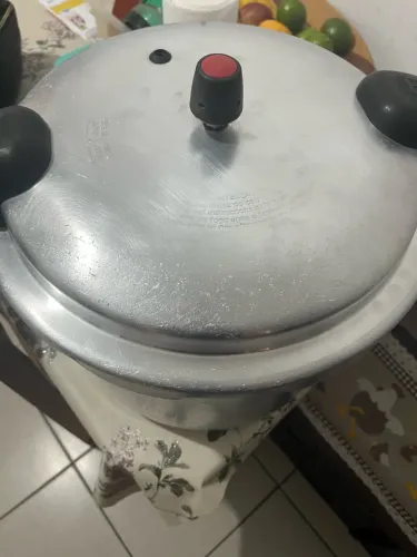 Panela de pressão 22 litros