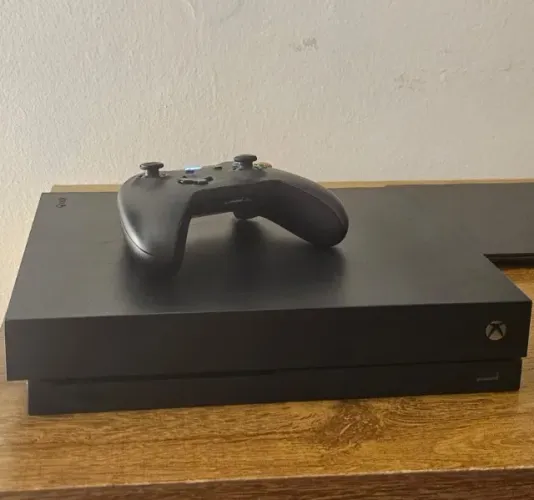 XBOX ONE X 1 TB
