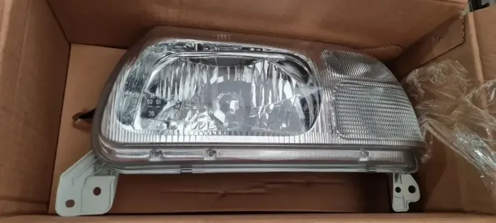 FAROL D. ESQ. TRACKER - 2001/2019 (LENTE CRISTAL) ORIGINAL PRONTA ENTREGA.