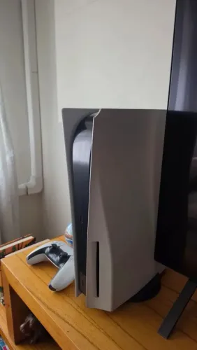 PS5 com leitor de disco (pouco usado)