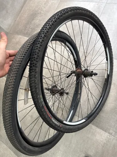 par de rodas 29? com cubo specialized e pneus
