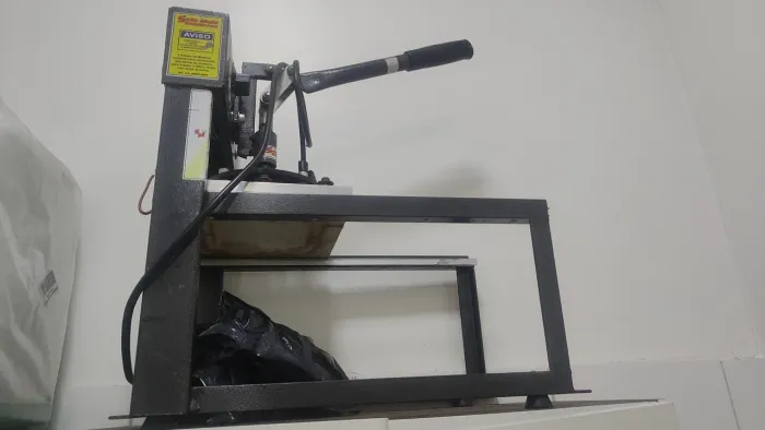 Seladora Manual Comercial de Potes e Copos Sela Mais 220V