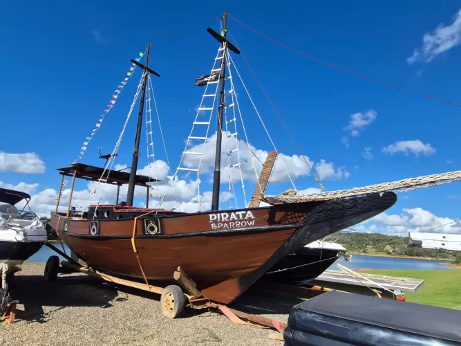 Escuna Pirata 45