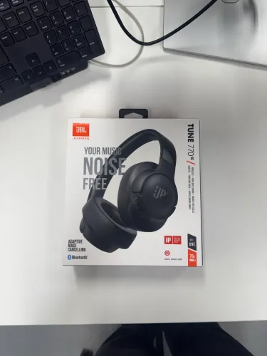 Fone JBL Live 770NC
