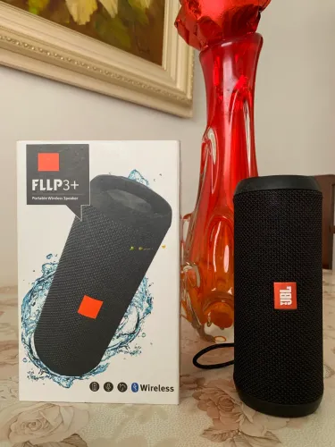 Caixinha de Som JBL FLIP3+