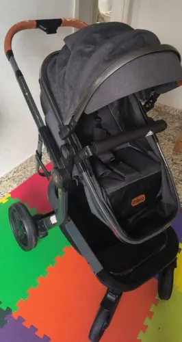 Carrinho de bebê + bebê conforto 