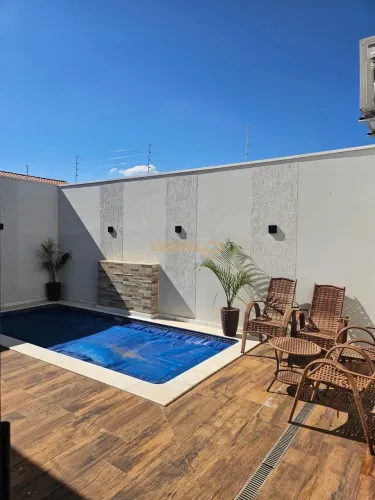 Casa à venda no bairro Jardim Interlagos - Araguari/MG