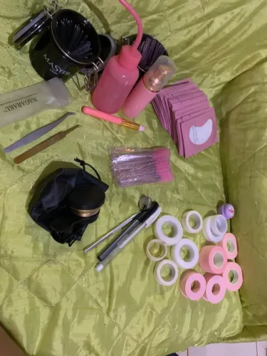 Materiais para extensão de cílios