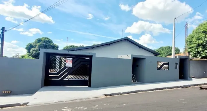Vende-se Casa em Florida Paulista SP