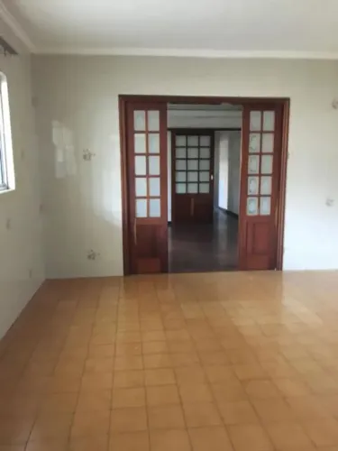 Casa à venda com 3 dormitórios e área de lazer completa na Bela Vista, Osasco
